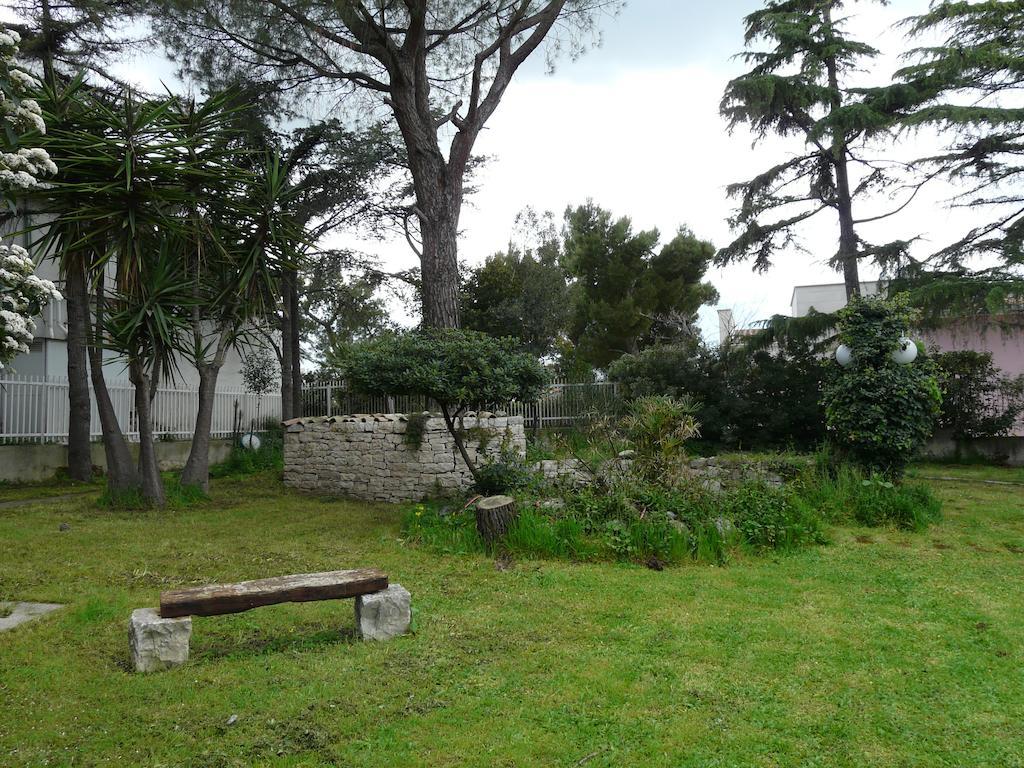 B&B Villa Garden Bisceglie Exterior foto